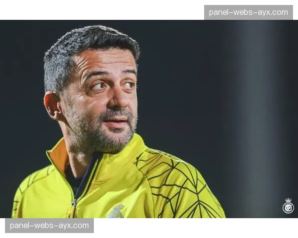 特写:阿根廷老将阿古斯丁·克里维在主场告别战中流下热泪