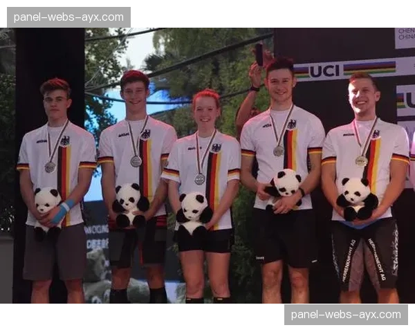 UCI BMX自由式平地大赛，东道主选手在父老乡亲面前夺冠